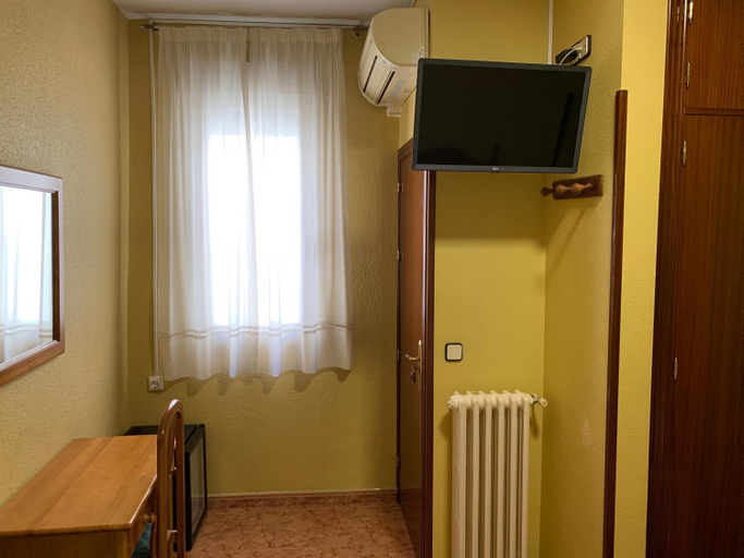 Others 2, Hostal Internacional, Madrid