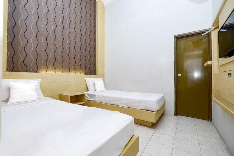 Bedroom 5, El Rio Alun-Alun Tegal Hotel by Sajiwa, Tegal