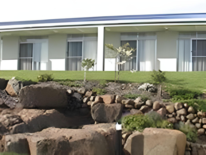 Exterior & Views, Shoreline Hotel, Clarence