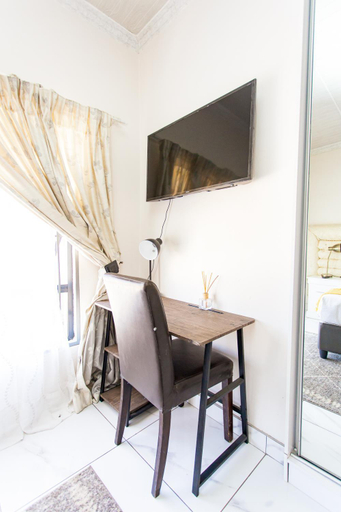 Others 5, The Hide on kilburn, City of Johannesburg