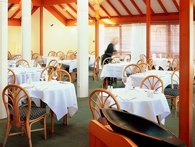 Food & Drinks 5, Marwell Hotel, Hampshire