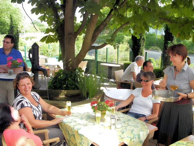 Food & Drinks 4, Hotel Poker, Emsland