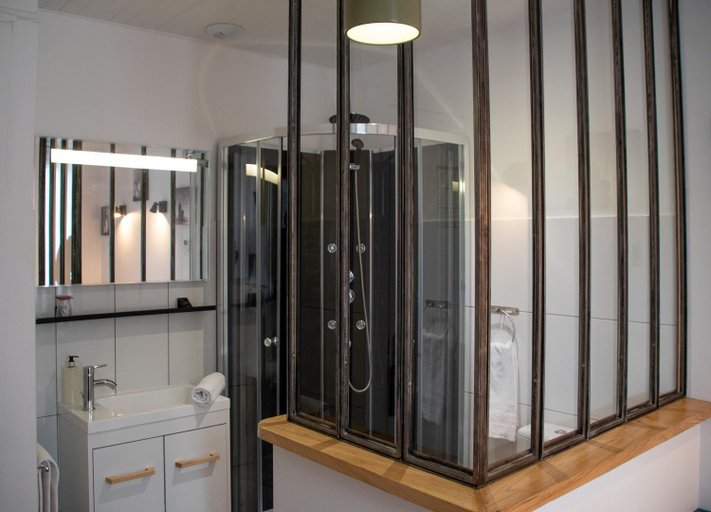 Bathroom 5, Hotel & Gastronomie - La Table de l'Europe, Lot-et-Garonne