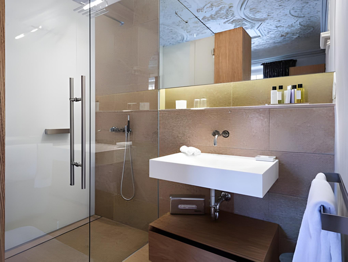 Bathroom 2, TAUROA Hofwirt, Murtal