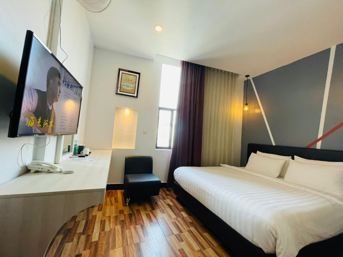 Bedroom 8