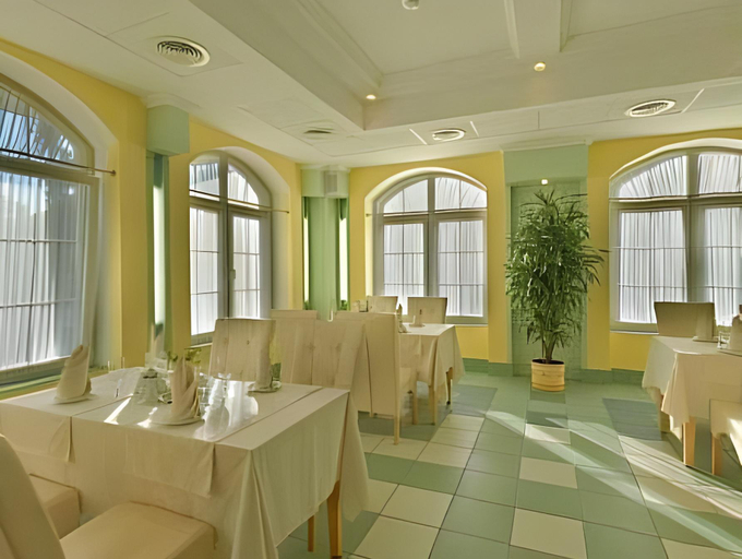 Food & Drinks 3, Oberteich Lux, Gur'evskiy rayon