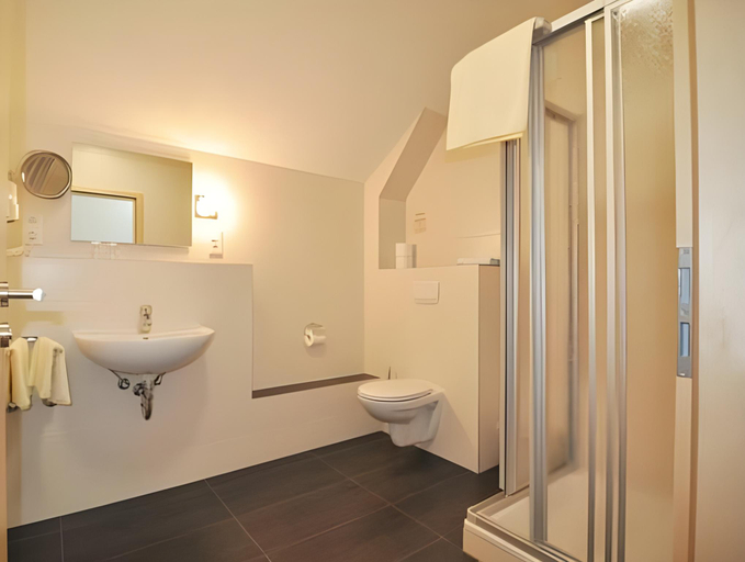 Bathroom 5, Weingut Gehlen-Cornelius, Bernkastel-Wittlich