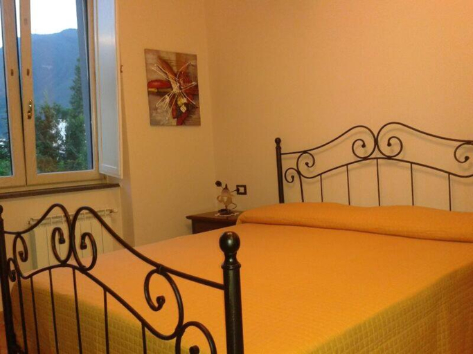Others 3, B&b La Magnolia, Napoli