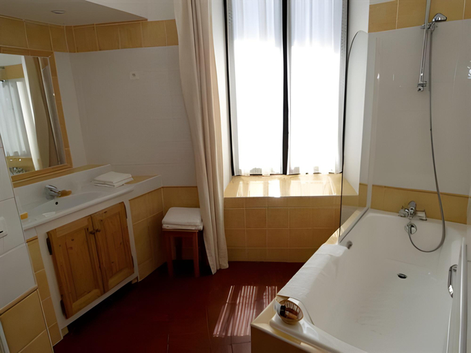 Bathroom 3, Le Clos Du Buis, Vaucluse