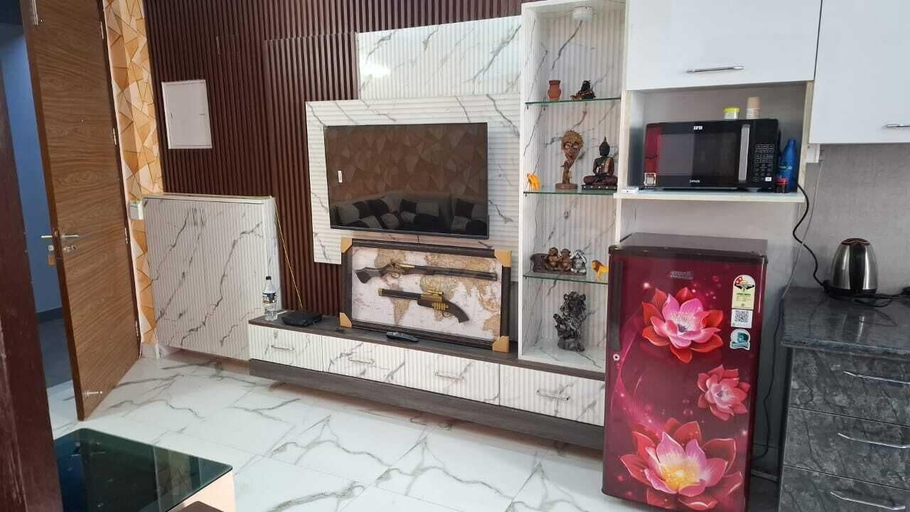 Others 4, Yesobhumi Service Apartment, Gurgaon