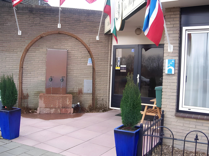 Others 5, Hotel De Weyman, Velsen