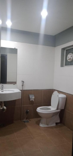 Bathroom 4, Hira Guest House & Banquet, Karachi