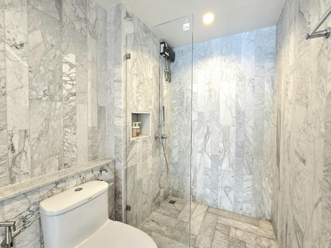 Bathroom 2, 39 Living Pattaya, Pattaya