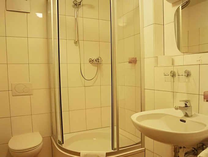 Bedroom, Diamanthotel Idar-Oberstein, Birkenfeld