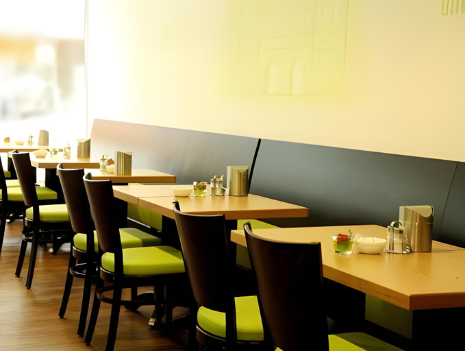 Food & Drinks 5, ante porta DAS STADTHOTEL, Trier