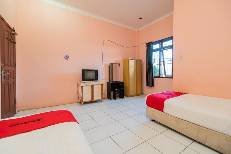 Bedroom 13