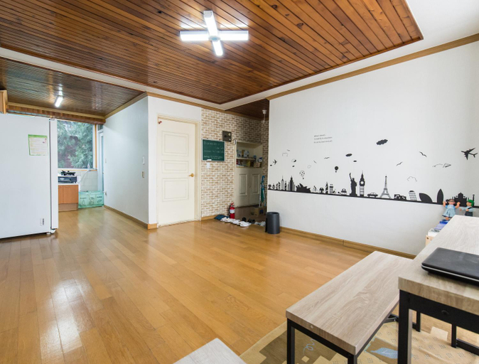 Others 5, Casa Cielo, Yongsan