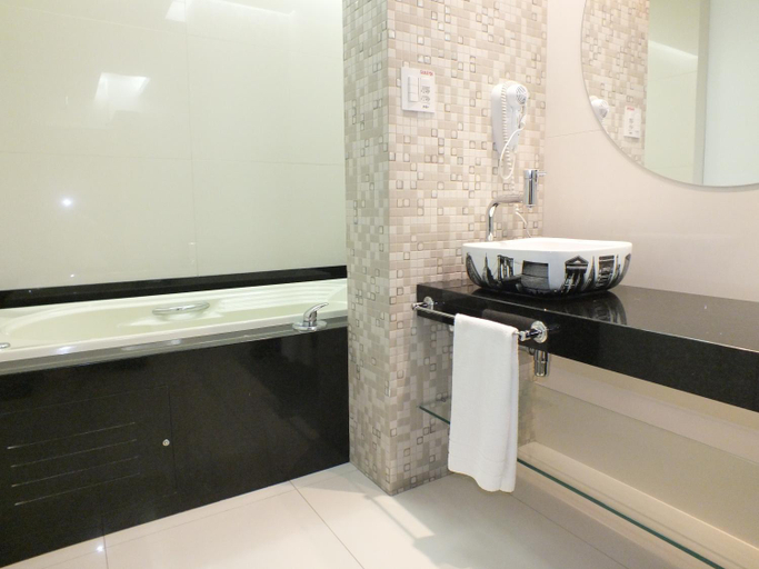 Bathroom 2, JB Palace Hotel, Divinópolis