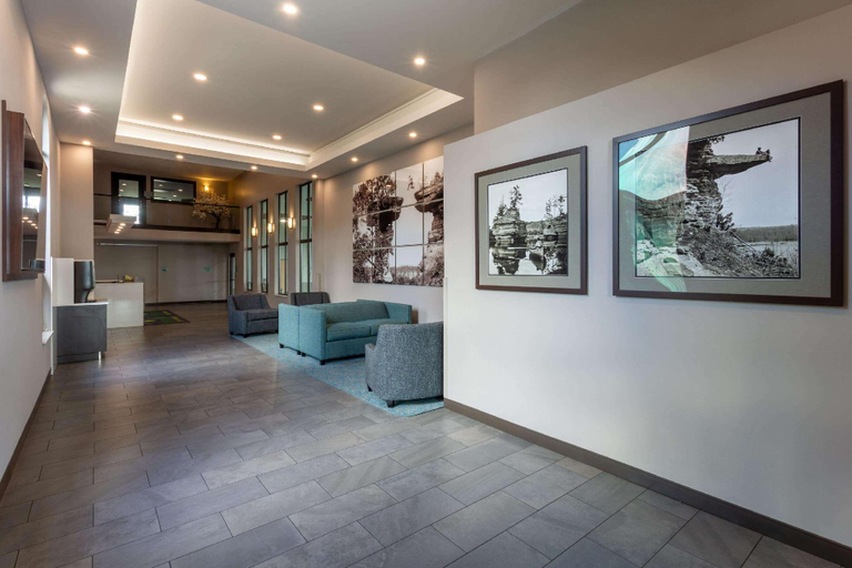 Public Area 2, Wingate by Wyndham Wisconsin Dells, Sauk
