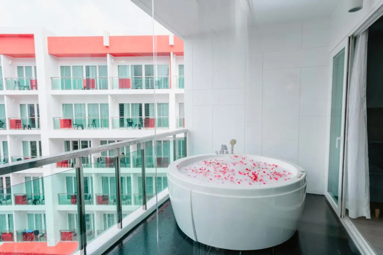 Bathroom 12
