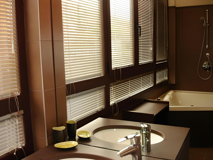 Bathroom 5, Hotel Du Lac - Relax Attitude Hotel, Verona