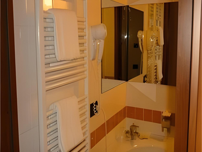 Bathroom 4, Hotel Oberje Dla Viere Oulx - Check-in Automatico 24h, Torino