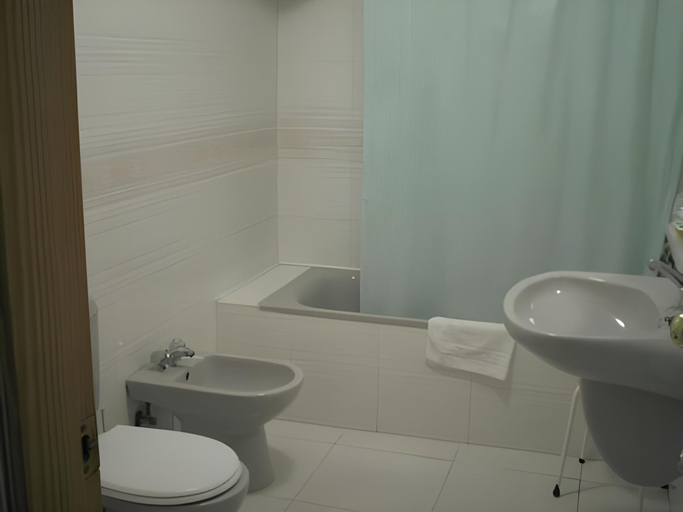 Bathroom 3, Los Narejos, Murcia