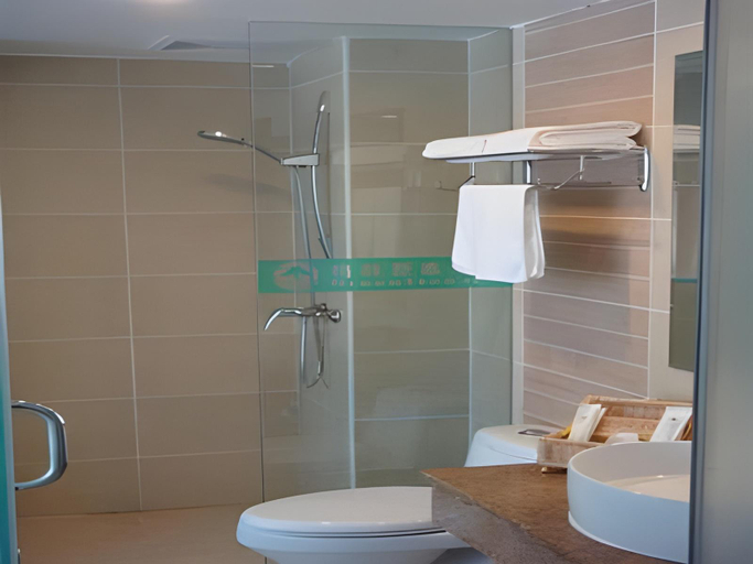 Bathroom 3, GreenTree Inn NanNing LangDong Hotel, Nanning