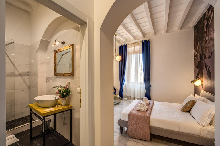 Bedroom 2, Little Queen Pantheon, Rome