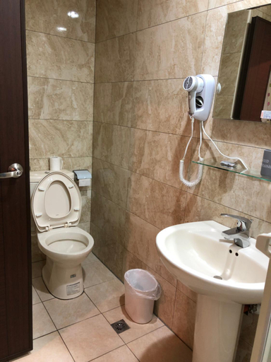 Bathroom 4