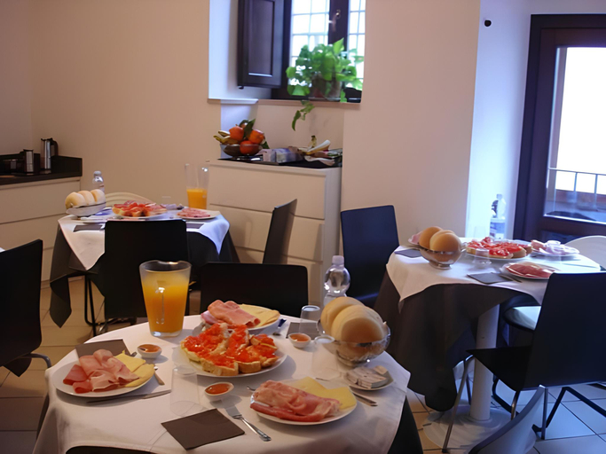 Others 3, B&B Vicere Speciale, Syracuse
