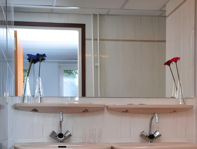Bathroom 2, Hotel Eperland, Gulpen-Wittem