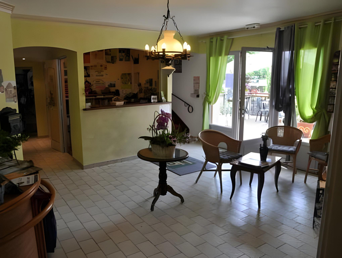 Public Area 2, Logis Hotels - Auberge de l'Ile - Hotel 3 etoiles et Restaurant, Lot