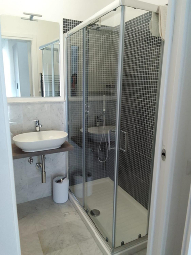 Others 4, Suite in Citta residence, Isernia