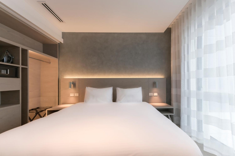 Bedroom 24