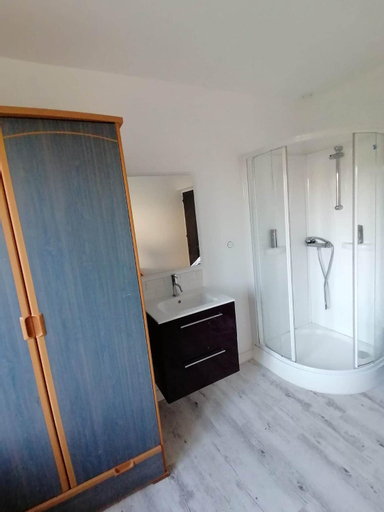 Bedroom 3, Le tie-break, Finistère