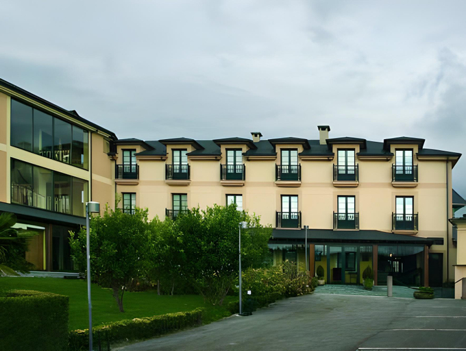 Others 4, Hotel O Cabazo, Lugo