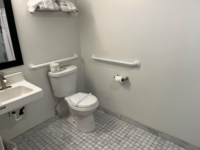 Bathroom 5, Revival Scottsdale Studios, Maricopa