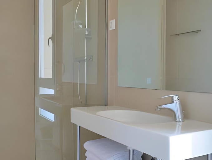Bathroom 4, L' Escala Resort, Girona