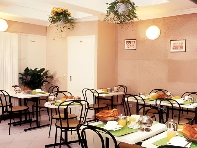 Food & Drinks, Hotel de la Place des Alpes, Paris