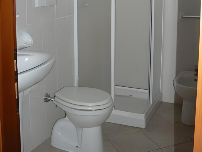 Bathroom 4, Residence Il Borgo di Porto Corallo, Cagliari