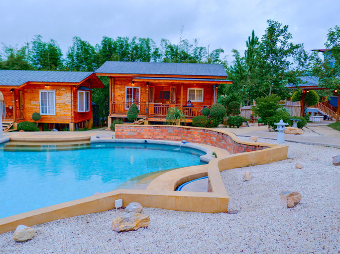 Swimming Pool 2