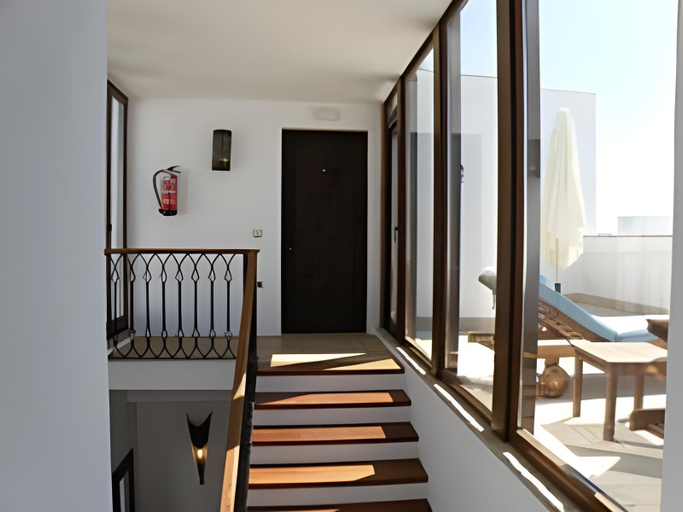 Others 4, Hostal Extramuros, Cádiz