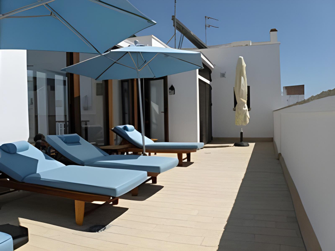 Others 5, Hostal Extramuros, Cádiz