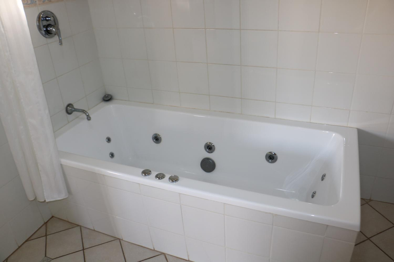 Bathroom 4