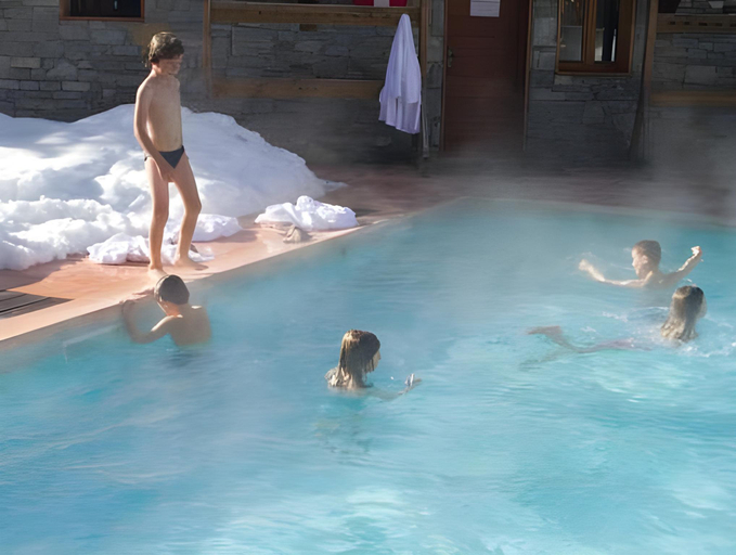 Swimming pool 5, Hotel la Chaudanne, Savoie