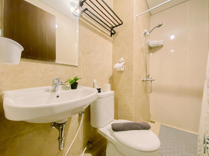 Bedroom 3, Good Place And Strategic 2Br At Transpark Cibubur Apartment, Depok