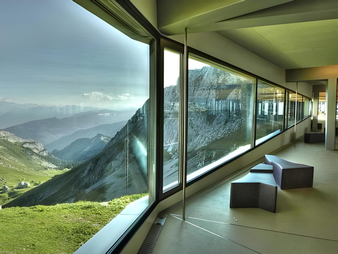 Others 4, Hotel Bellevue Kriens, Obwalden