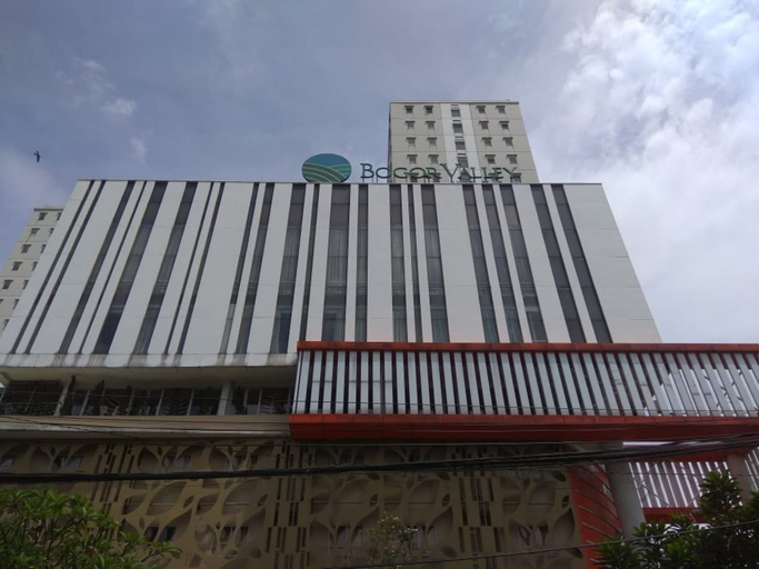 Exterior & Views, Cozy Living And Relaxing 2Br At Bogor Valley Apartment, Bogor