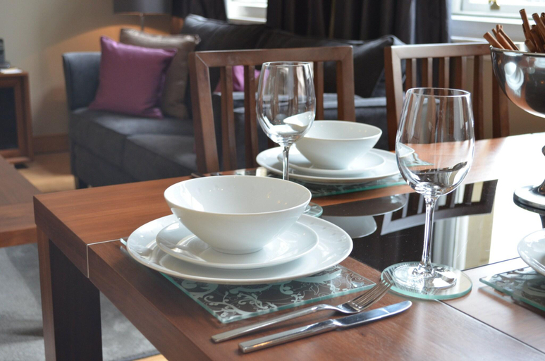 Food & Drinks 5, Quebecs Luxury Apartments, Leeds